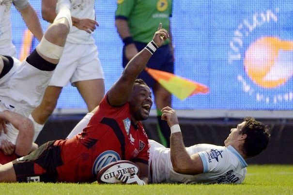 473461_steffon-elvis-armitage-de-toulon-apres-avoir-marque-un-essai-lors-du-match-contre-bayonne-le-27-octobre-2012-a-toulon