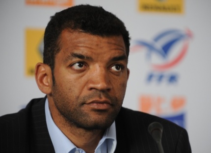 emile-ntamack-veut-un-xv-de-france-regulier