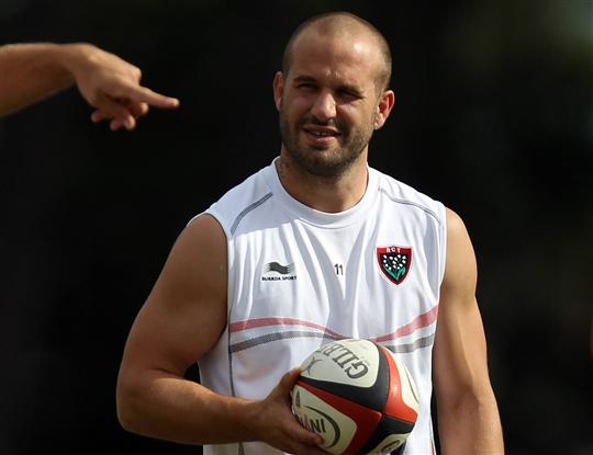 frederic-michalak-et-le-rc-toulon-ont-effectue-un-debut-de-saison-tonitruant-photo-pqr-sud-ouest-l