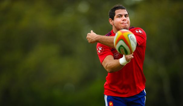 le-talonneur-guilhem-guirado-a-l-entrainement-avec-l-equipe-de-france-de-rugby-le-7-juin-2014-a-brisbane_4924119