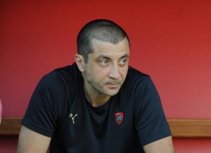 mourad-boudjellal-et-le-rct-attendent-toulouse-de-pied-ferme8