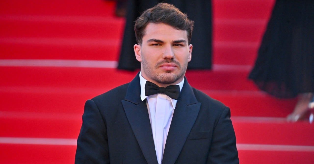 Antoine Dupont portait une montre à plus de 86 000 euros au Festival de Cannes : Il explique sa passion pour le cinéma - Blog RCT