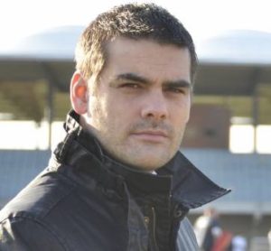 quand matthieu lartot eteint une polemique  son compte twitter